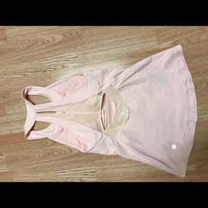 Lululemon size 4